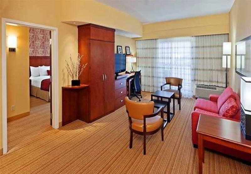 Courtyard By Marriott Tulsa Woodland Hills Hotel Kültér fotó