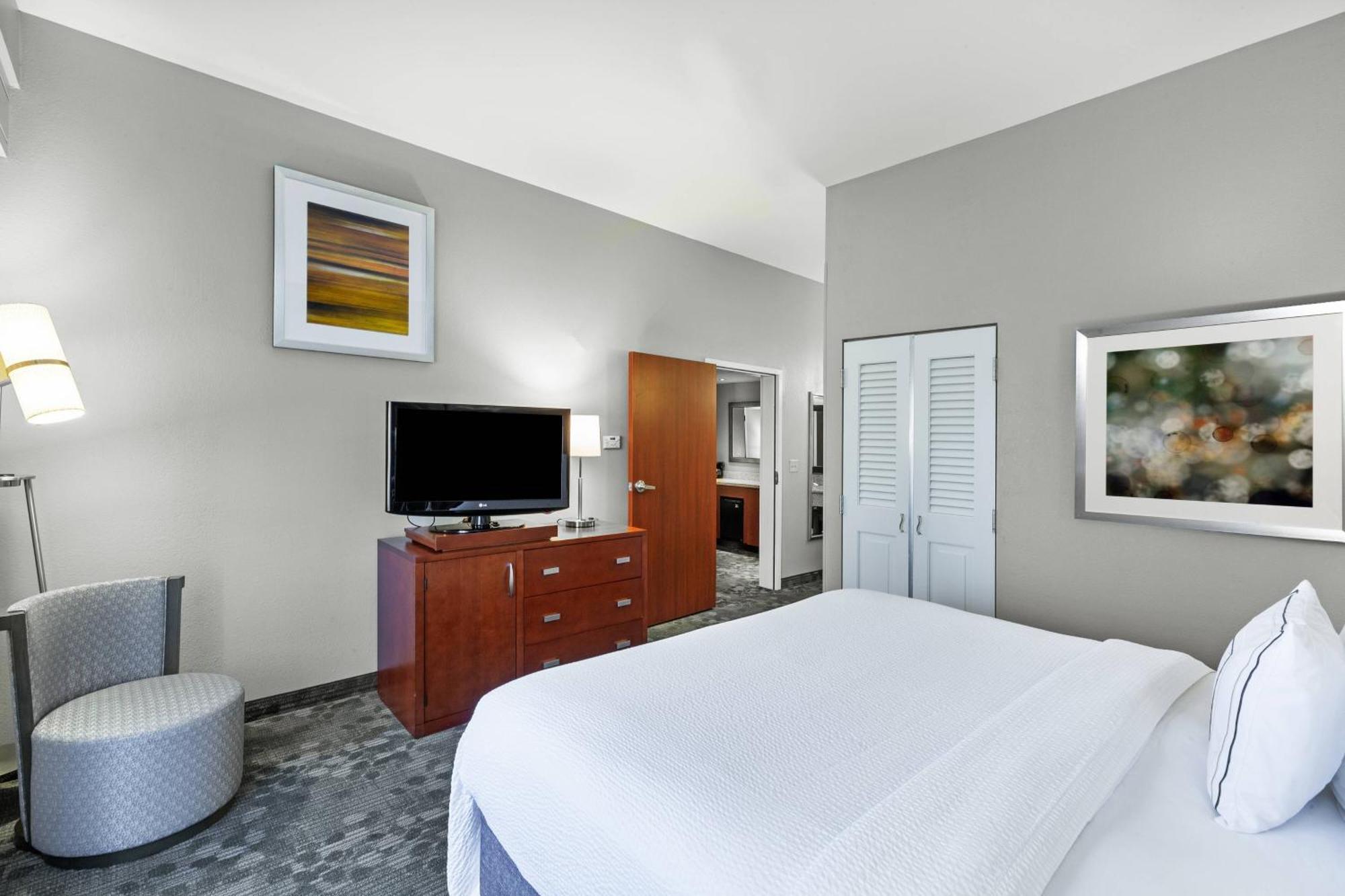 Courtyard By Marriott Tulsa Woodland Hills Hotel Kültér fotó