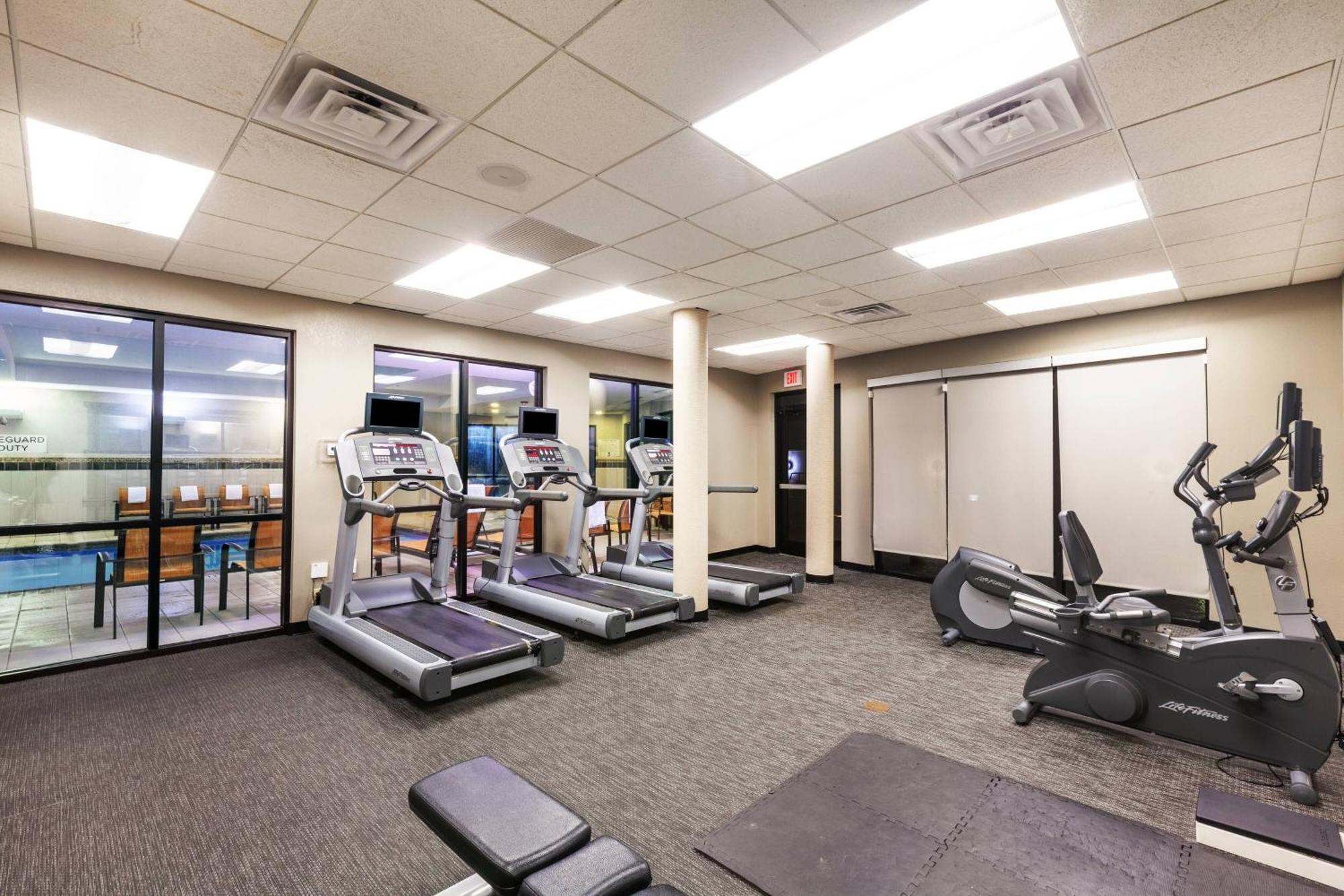 Courtyard By Marriott Tulsa Woodland Hills Hotel Kültér fotó